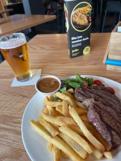Redbank Plains Tavern