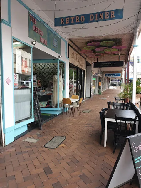 The Retro Diner