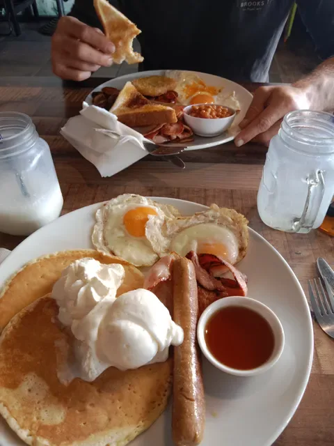Coolabah Cafe & Carvery Logan Central