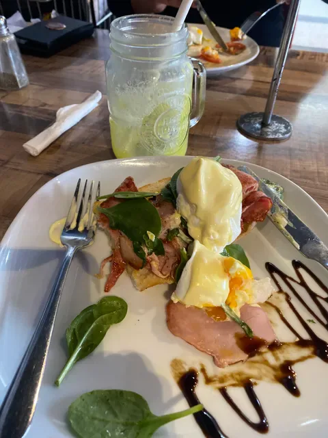 Coolabah Cafe & Carvery Logan Central