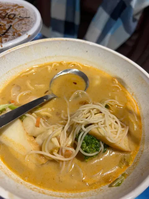 Gaado Gaado Noodle Bar