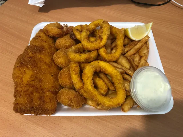 GEORGES GRILL Seafood & Burgers