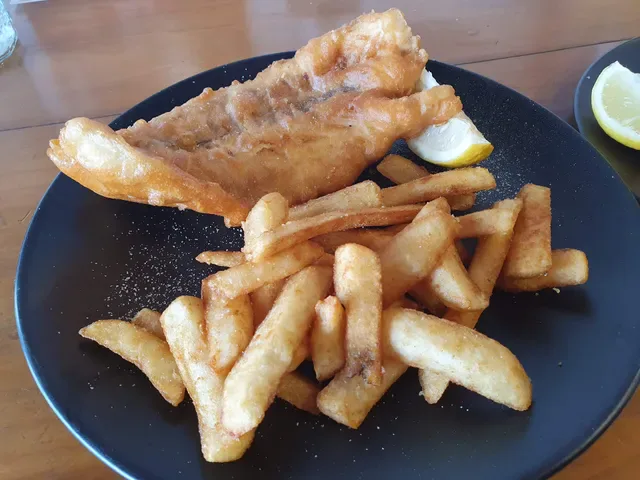 GEORGES GRILL Seafood & Burgers