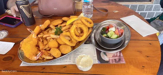 GEORGES GRILL Seafood & Burgers