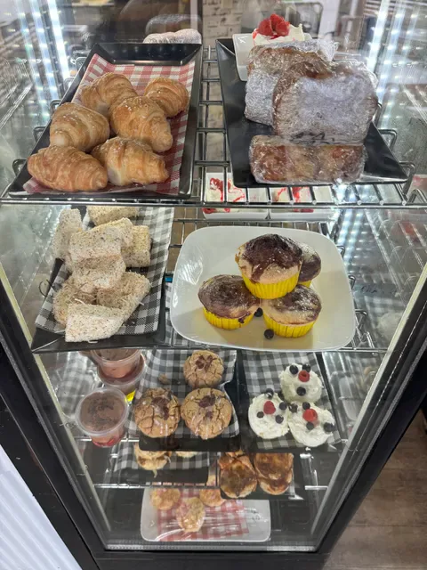 Cool Beanz Cafe and Dessert Bar