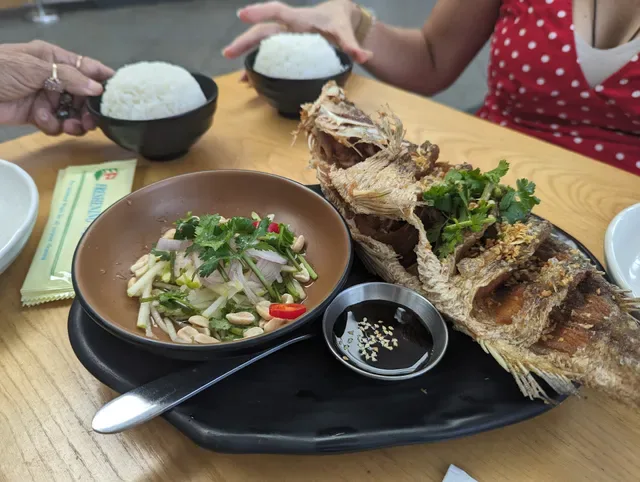 Kinn Thai Hyperdome