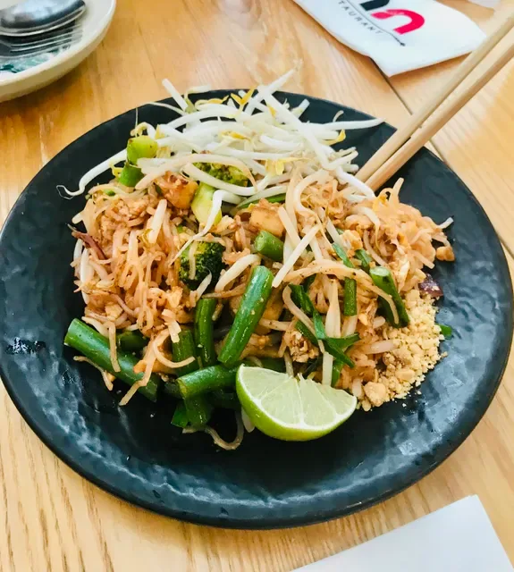 Kinn Thai Hyperdome