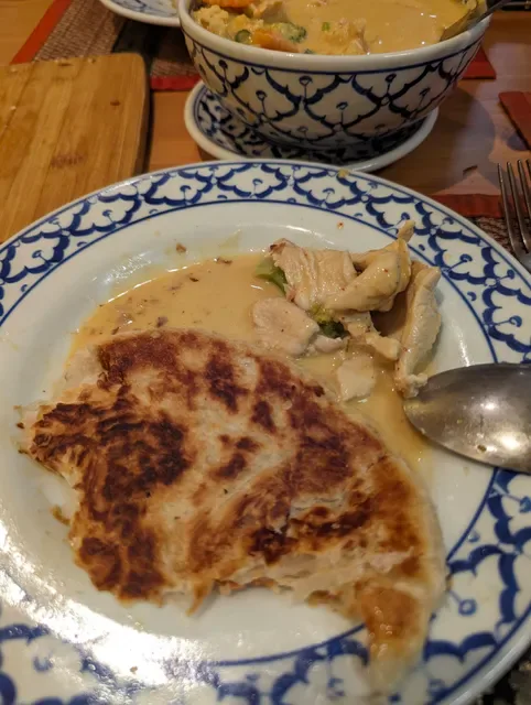 Mae Ploy Thai Restaurant