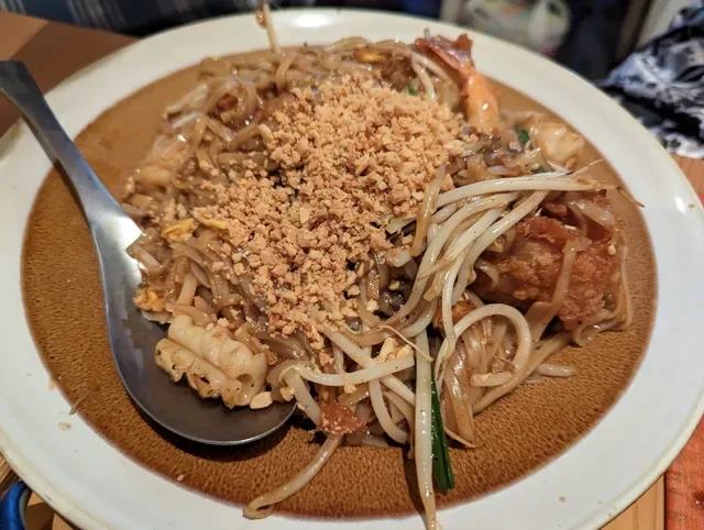 Mae Ploy Thai Restaurant