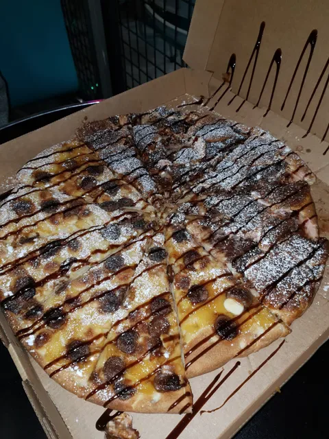 Mamas pizza and ribs