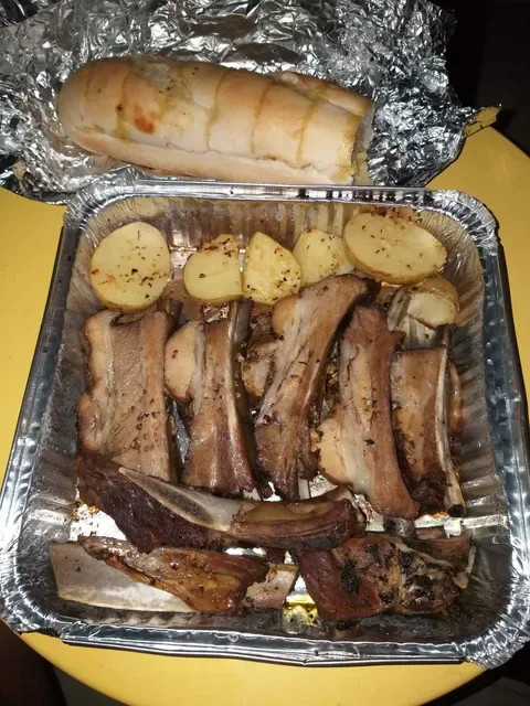 Mamas pizza and ribs