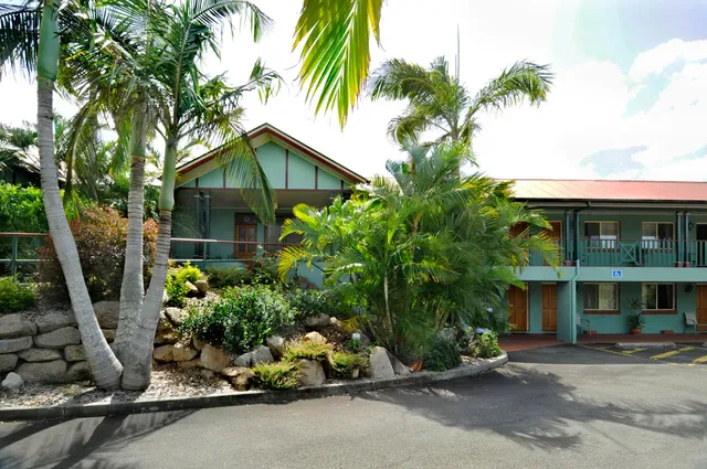 Puffers Inn Logan Motel