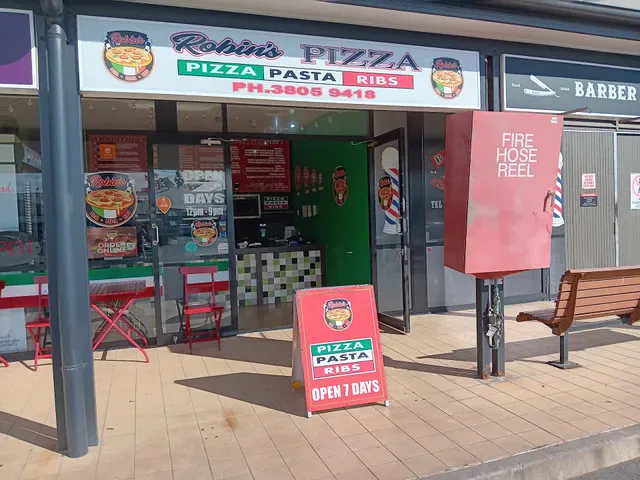 Robins Pizza, Pasta & Ribs