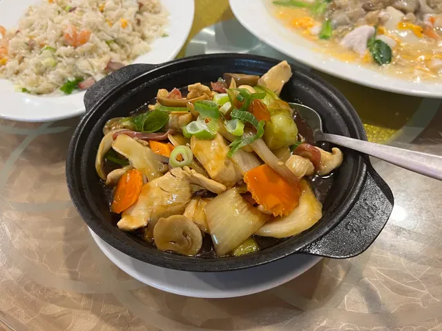 Ya Hoo Restaurant (Chinese and Malaysia cuisine)