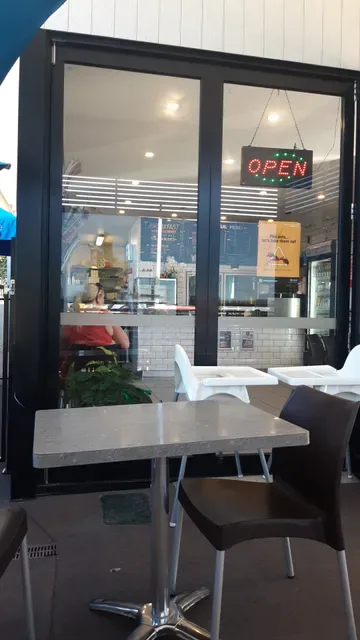 Yarrabilba Coffee Hub & restaurant