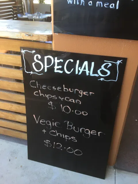 Yarrabilba Coffee Hub & restaurant