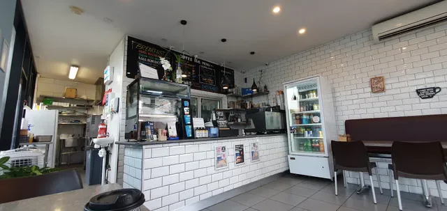 Yarrabilba Coffee Hub & restaurant