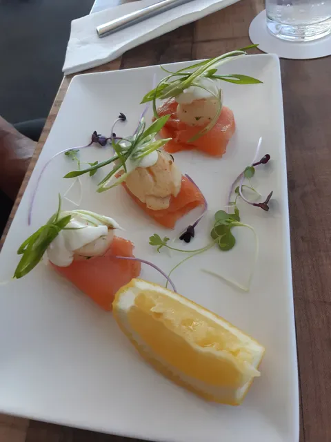 Acqua Restaurant & Bar