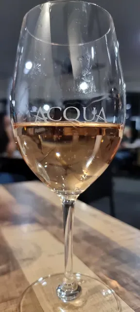 Acqua Restaurant & Bar