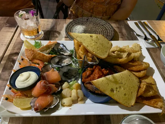 Acqua Restaurant & Bar