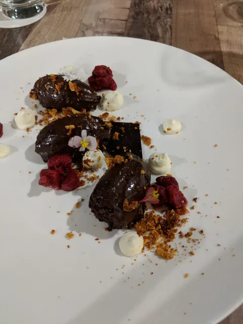 Acqua Restaurant & Bar
