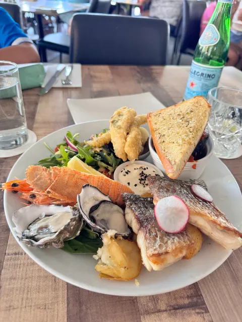 Acqua Restaurant & Bar