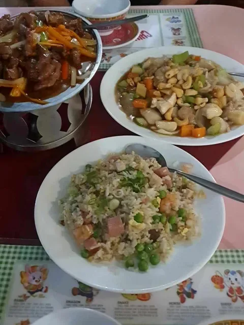 Chinese Holiday Restaurant