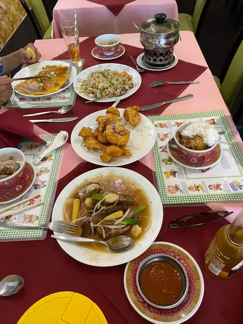 Chinese Holiday Restaurant