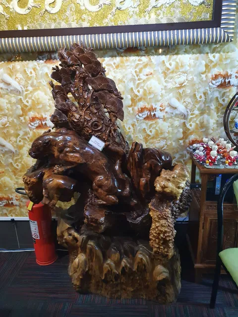 Chinese Holiday Restaurant