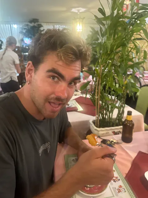 Chinese Holiday Restaurant