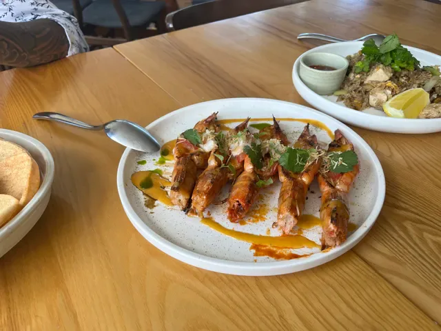 Dee Den Restaurant