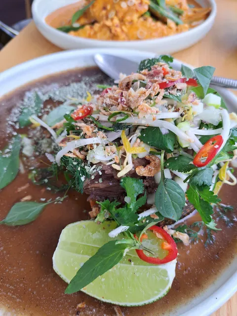 Dee Den Restaurant