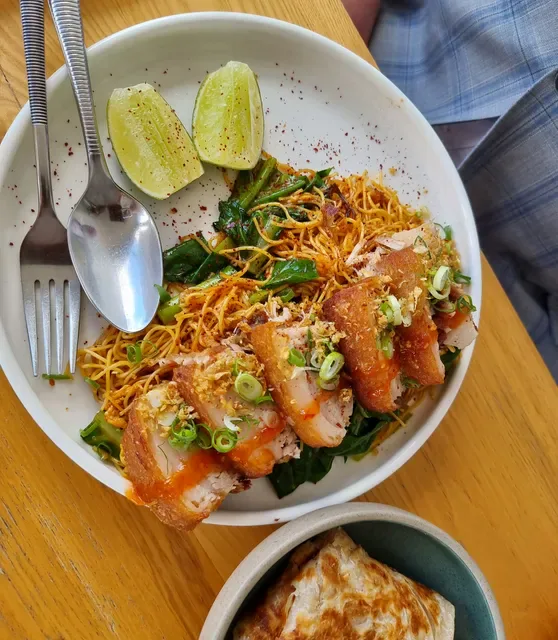 Dee Den Restaurant
