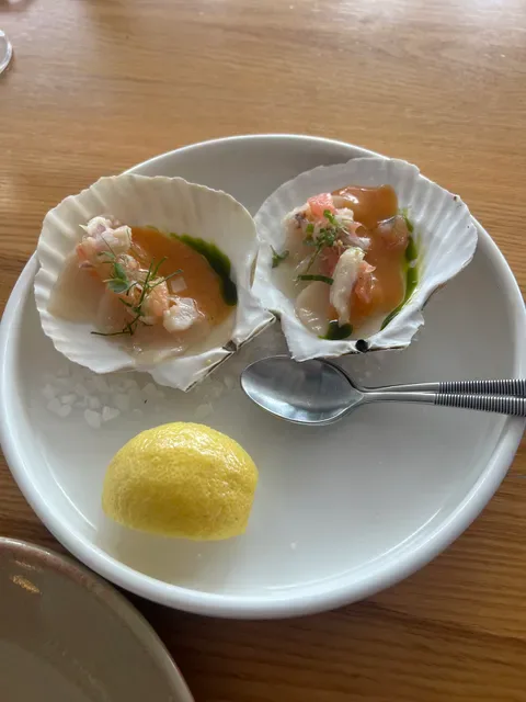 Dee Den Restaurant