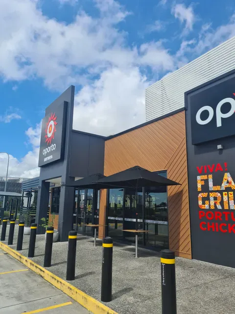 Oporto Birtinya Drive Thru