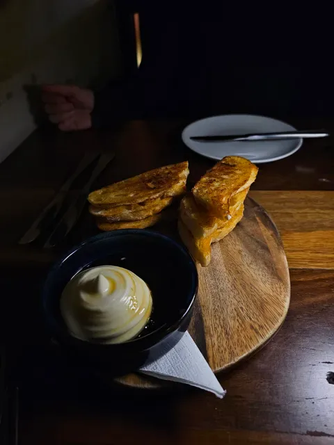 Orléans Restaurant and Bar