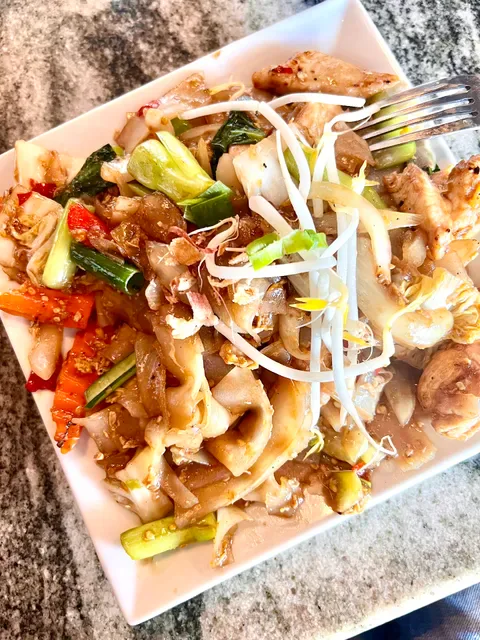 Salisa’s Thai and Asian Foods