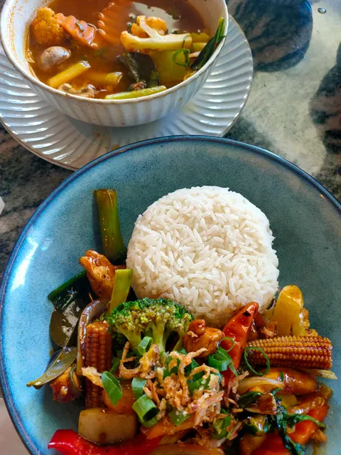 Salisa’s Thai and Asian Foods