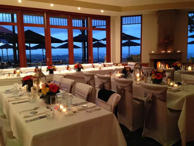 The Edge Cafe, Bar & Restaurant