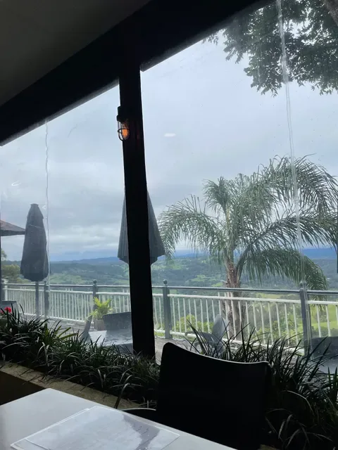 The Edge Cafe, Bar & Restaurant