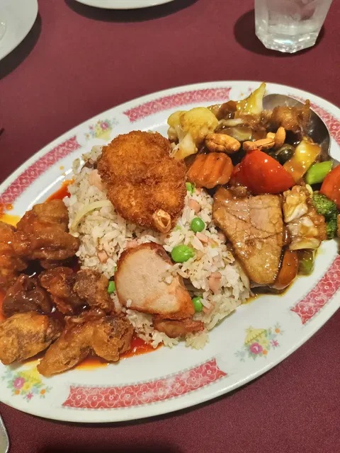 The Pineapple Patch Family Restaurant