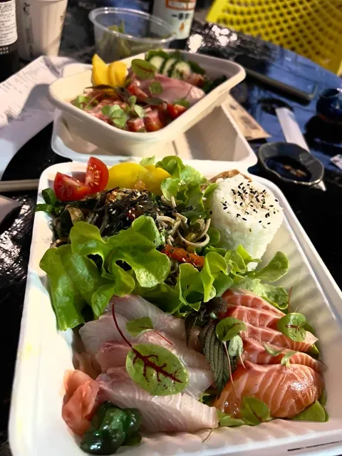 Zee 慈 Nosh Co.