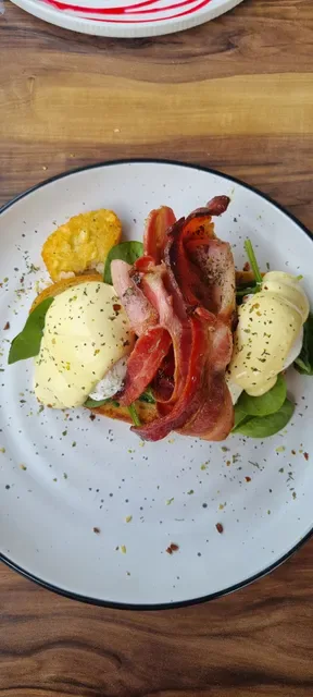 Tree House Cafe & Bar