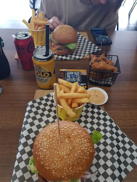 American Burger Bar Allenby Garden