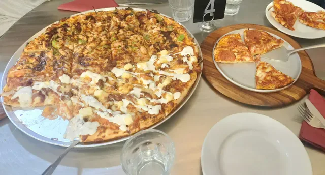 Amici Pizza Cafe