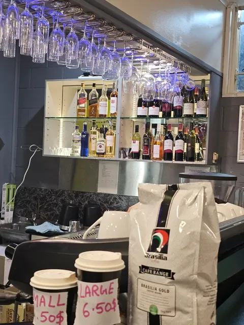 Amici Pizza Cafe