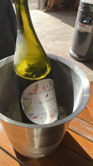 Bec Hardy Wines