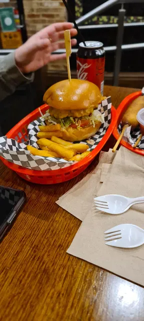 Benny's American Burger - Hindley Street