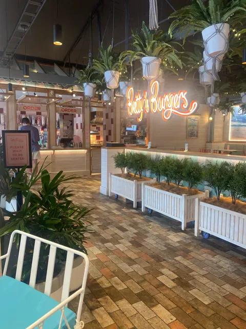 Betty's Burgers