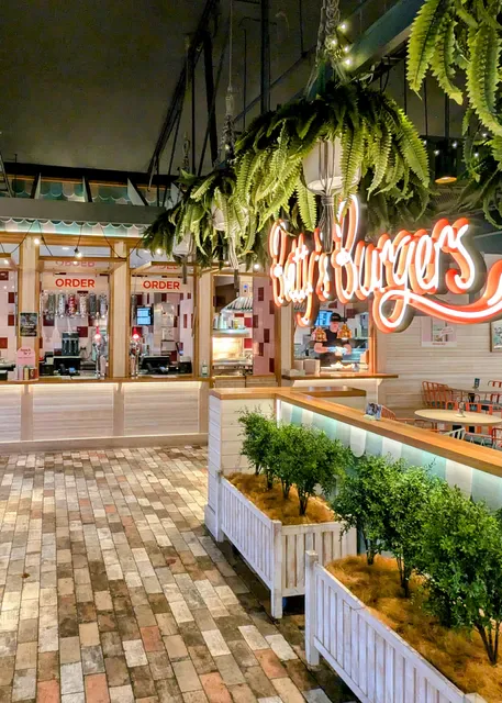 Betty's Burgers